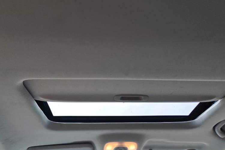 Used GAC Trumpchi GS4 2015 200T G-DCT Luxury Edition Headliner