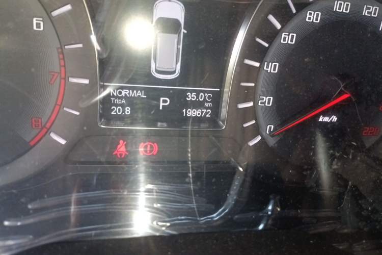 Used GAC Trumpchi GS4 2015 200T G-DCT Luxury Edition Odometer Close Up