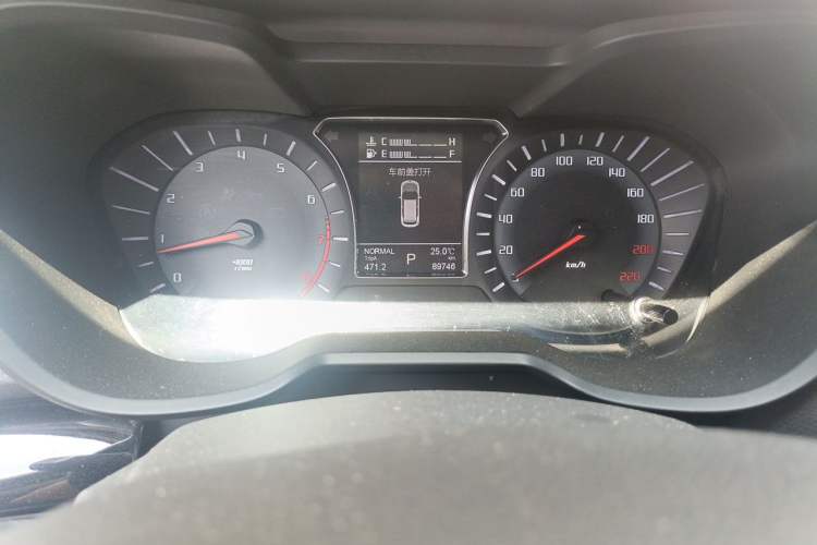 Used GAC Trumpchi GS4 2015 200T G-DCT Luxury Edition Odometer Close Up