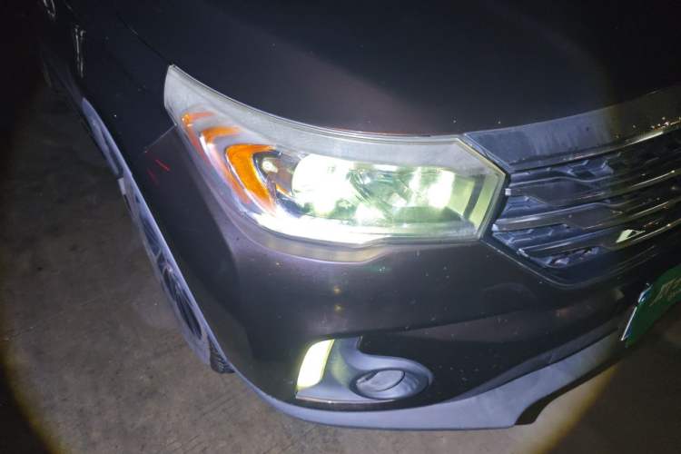Used GAC Trumpchi GS4 2015 200T Manual Elite Edition Right Front Headlight