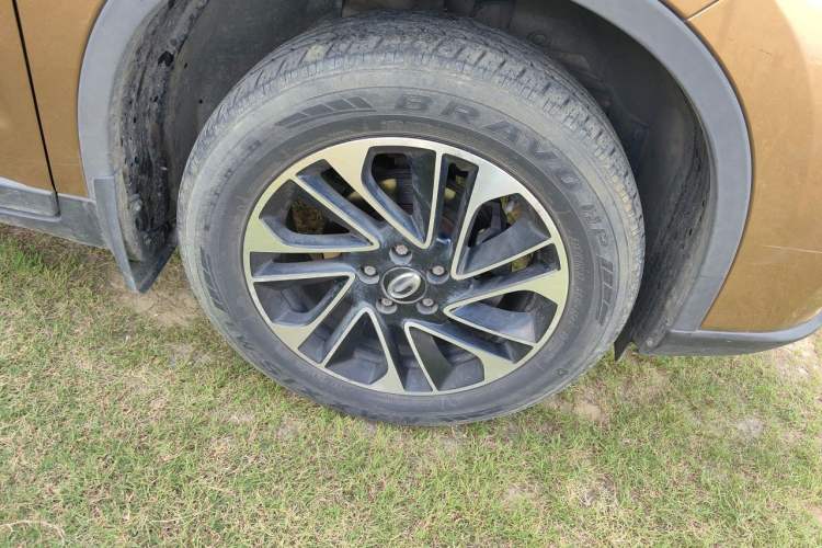 Used GAC Trumpchi GS4 2015 200T Manual Elite Edition Right Front Wheel Hub