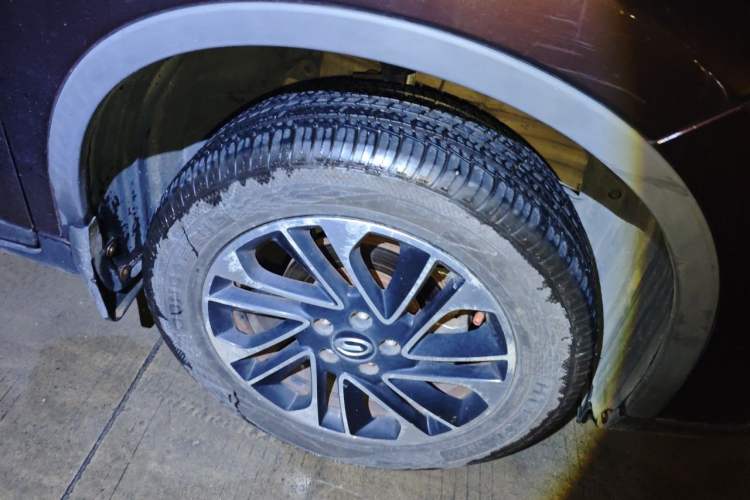 Used GAC Trumpchi GS4 2015 200T Manual Elite Edition Right Front Wheel Hub