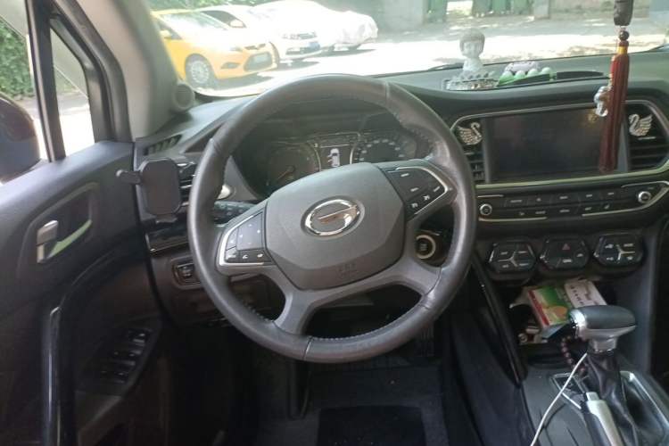 Used GAC Trumpchi GS4 2015 200T G-DCT Luxury Edition Steering Wheel