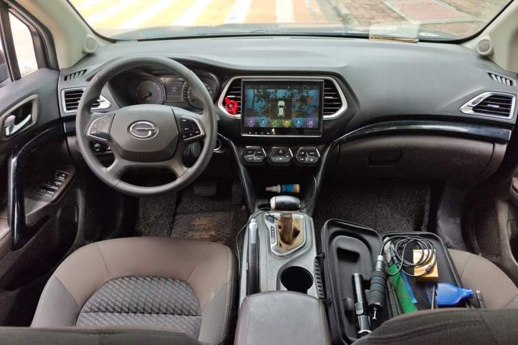 Used GAC Trumpchi GS4 2015 200T G-DCT Elite Edition Center Console
