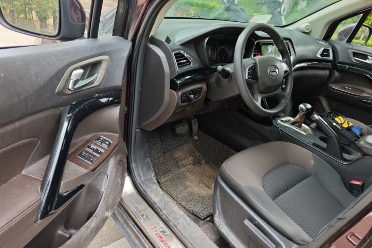 Used GAC Trumpchi GS4 2015 200T G-DCT Elite Edition Driver Seat