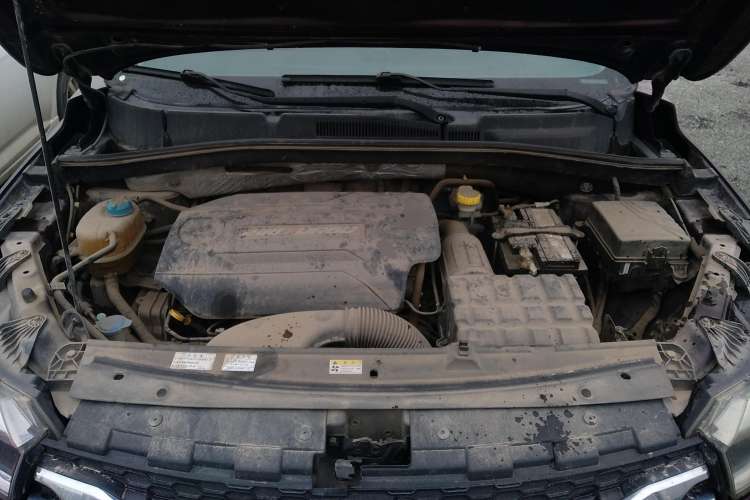 Used GAC Trumpchi GS4 2015 200T Manual Elite Edition Engine Bay