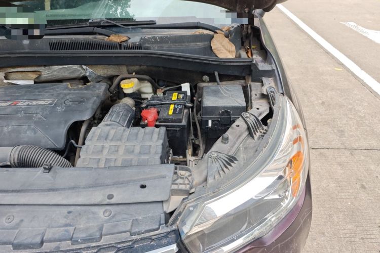 Used GAC Trumpchi GS4 2015 200T G-DCT Elite Edition Engine Bay Left