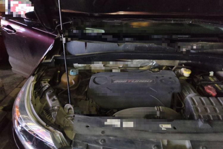 Used GAC Trumpchi GS4 2015 200T G-DCT Elite Edition Engine Bay Right