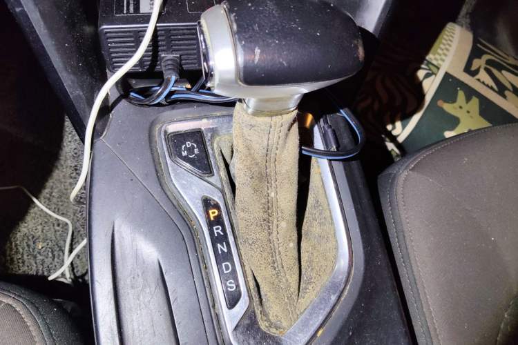 Used GAC Trumpchi GS4 2015 200T G-DCT Elite Edition Gear Lever