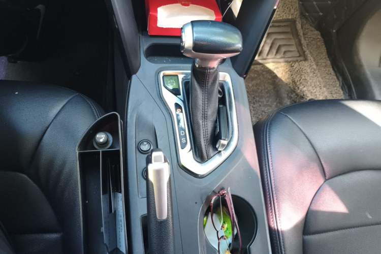 Used GAC Trumpchi GS4 2015 200T G-DCT Elite Edition Gear Lever