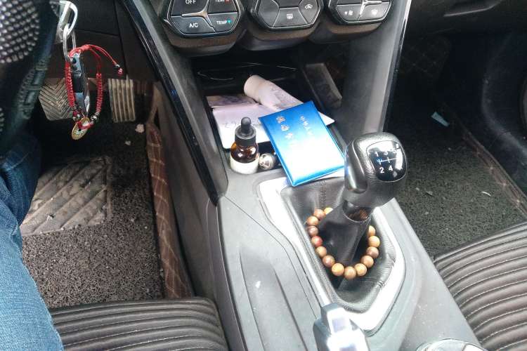 Used GAC Trumpchi GS4 2015 200T Manual Elite Edition Gear Lever