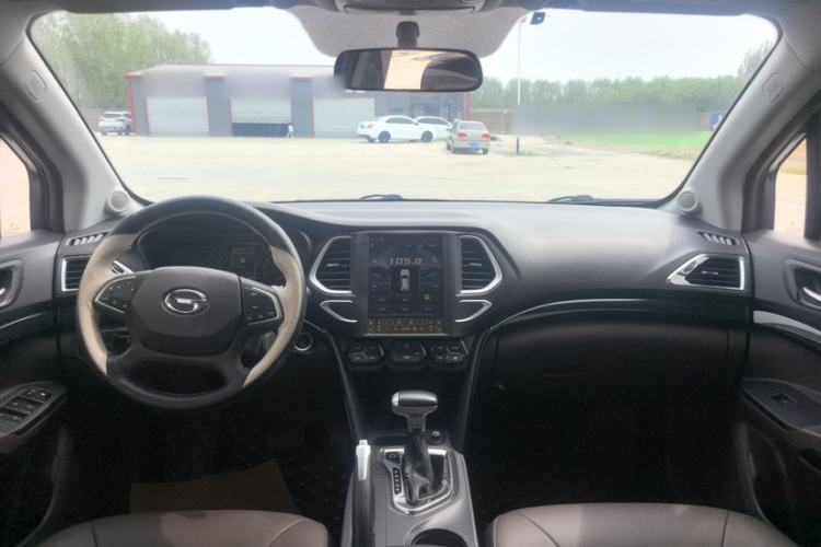 Used GAC Trumpchi GS4 2015 200T G-DCT Luxury Edition Interior 3