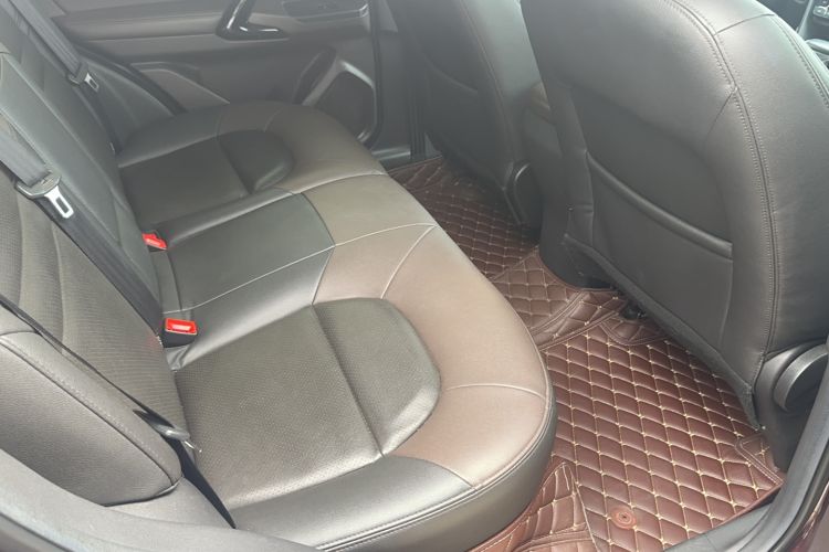 Used GAC Trumpchi GS4 2015 200T G-DCT Luxury Edition Interior 5