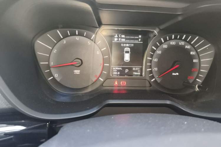 Used GAC Trumpchi GS4 2015 200T G-DCT Elite Edition Odometer Close Up