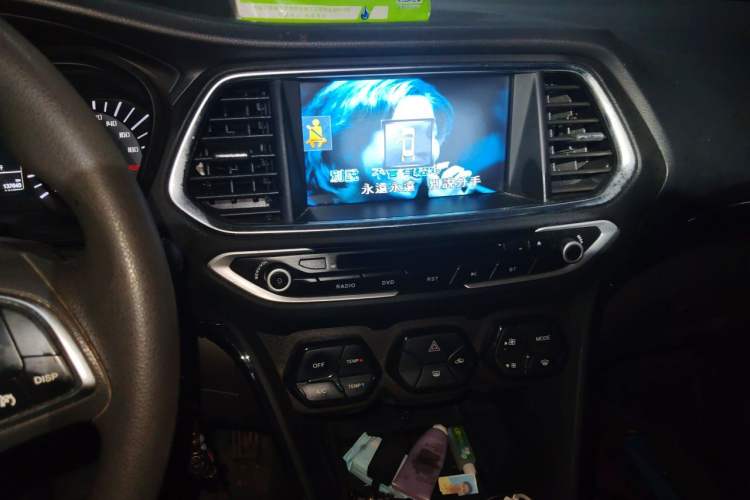 Used GAC Trumpchi GS4 2015 200T Manual Elite Edition Audio And AC Panel