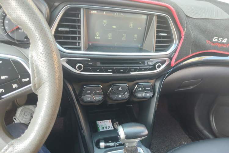 Used GAC Trumpchi GS4 2015 200T G-DCT Elite Edition Audio And AC Panel