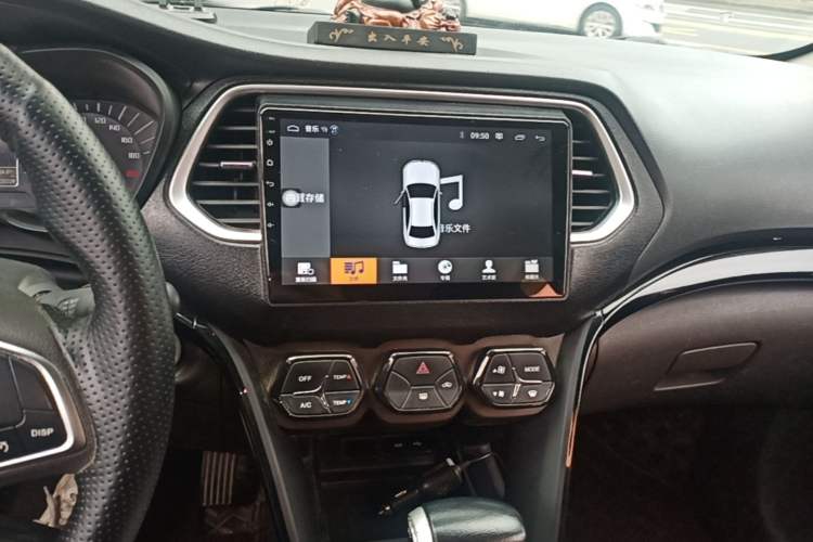 Used GAC Trumpchi GS4 2015 200T G-DCT Elite Edition Audio And AC Panel