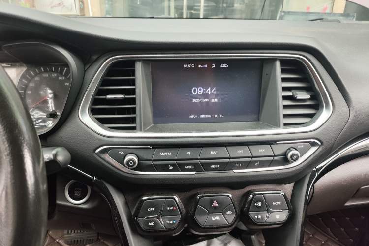 Used GAC Trumpchi GS4 2015 200T G-DCT Luxury Edition Audio And AC Panel