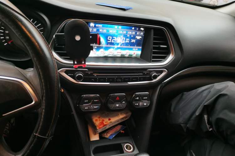 Used GAC Trumpchi GS4 2015 200T Manual Comfort Edition Audio And AC Panel