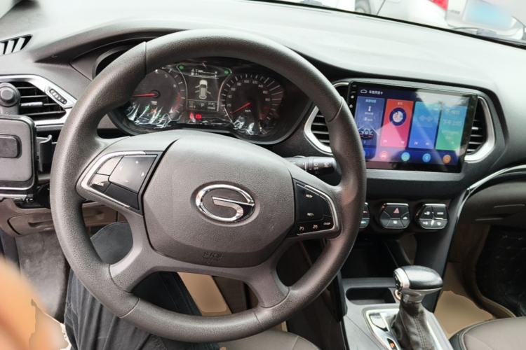 Used GAC Trumpchi GS4 2015 200T G-DCT Elite Edition Center Console