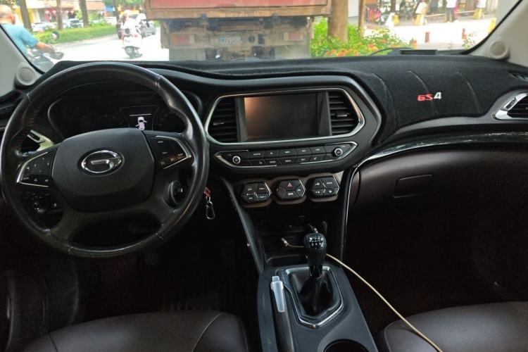 Used GAC Trumpchi GS4 2015 200T Manual Luxury Edition Center Console