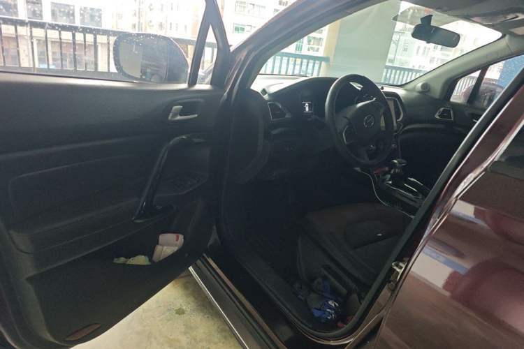 Used GAC Trumpchi GS4 2015 200T G-DCT Elite Edition Driver Seat