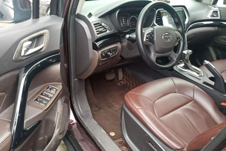 Used GAC Trumpchi GS4 2015 200T G-DCT Elite Edition Driver Seat