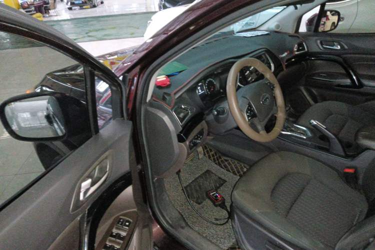 Used GAC Trumpchi GS4 2015 200T G-DCT Elite Edition Driver Seat