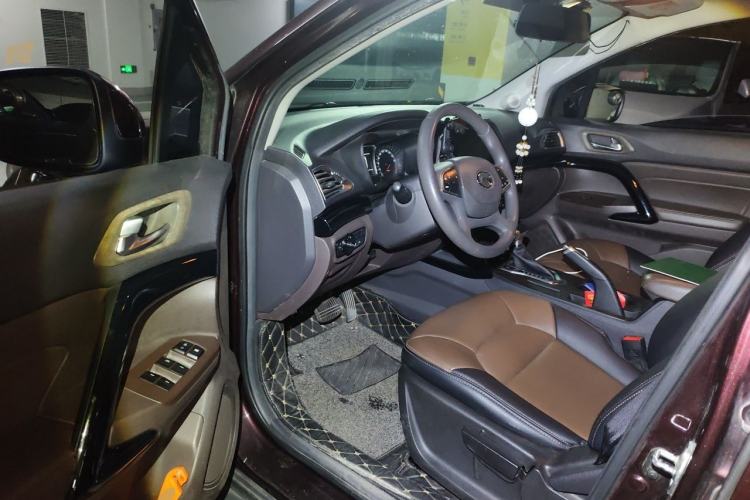 Used GAC Trumpchi GS4 2015 200T G-DCT Elite Edition Driver Seat