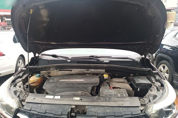 Used GAC Trumpchi GS4 2015 200T G-DCT Elite Edition Engine Bay