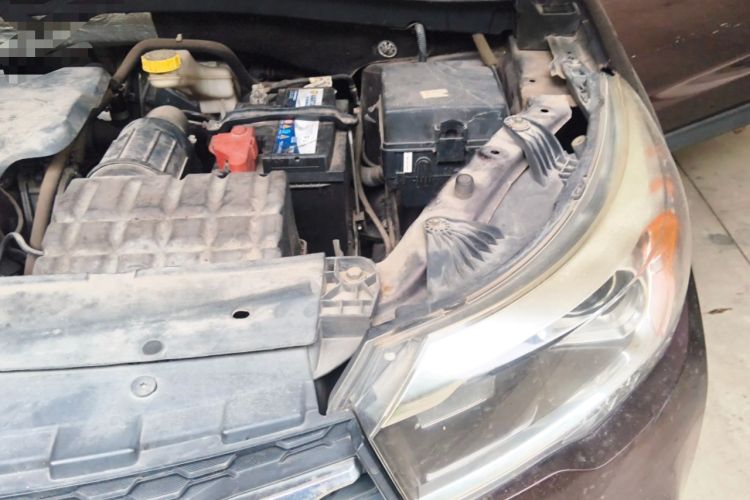 Used GAC Trumpchi GS4 2015 200T G-DCT Comfort Edition Engine Bay Left