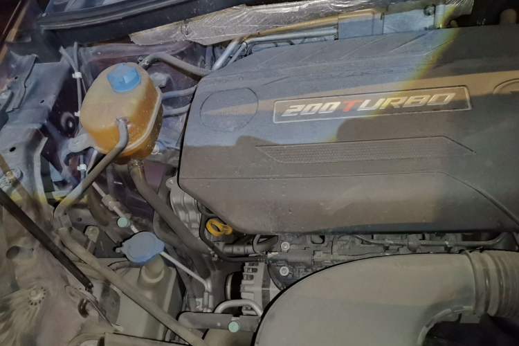 Used GAC Trumpchi GS4 2015 200T Manual Elite Edition Engine Bay Right