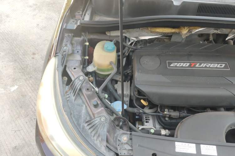 Used GAC Trumpchi GS4 2015 200T G-DCT Elite Edition Engine Bay Right