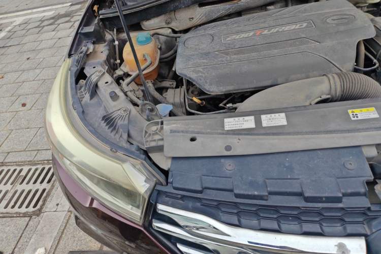 Used GAC Trumpchi GS4 2015 200T G-DCT Luxury Edition Engine Bay Right
