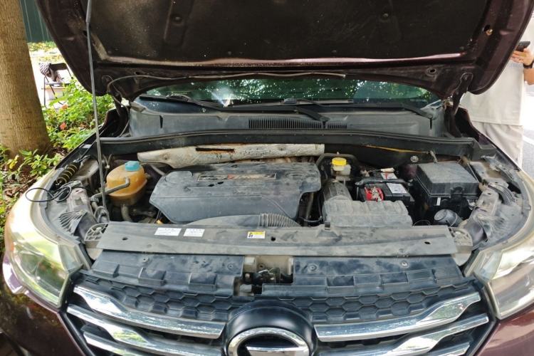 Used GAC Trumpchi GS4 2015 200T Manual Luxury Edition Engine Bay