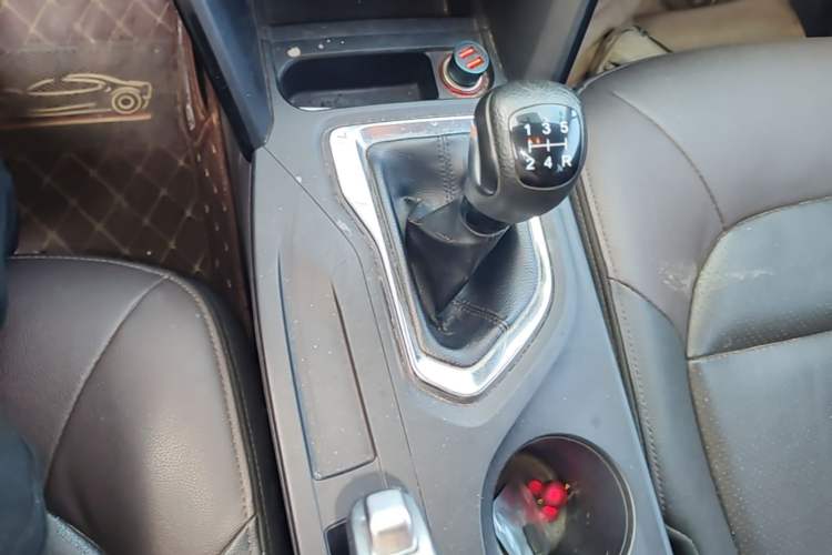 Used GAC Trumpchi GS4 2015 200T Manual Luxury Edition Gear Lever