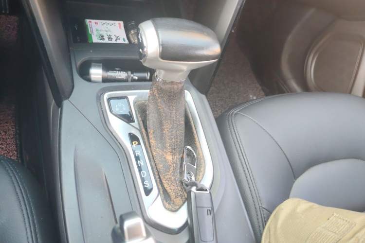Used GAC Trumpchi GS4 2015 200T G-DCT Elite Edition Gear Lever