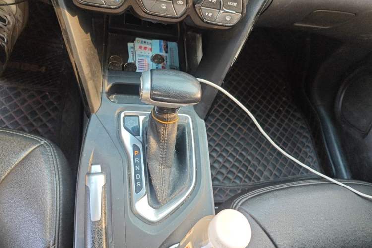 Used GAC Trumpchi GS4 2015 200T G-DCT Elite Edition Gear Lever