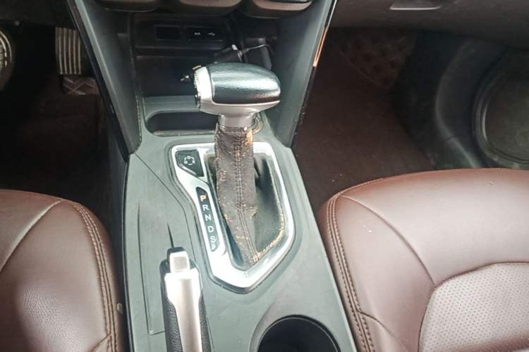 Used GAC Trumpchi GS4 2015 200T G-DCT Elite Edition Gear Lever