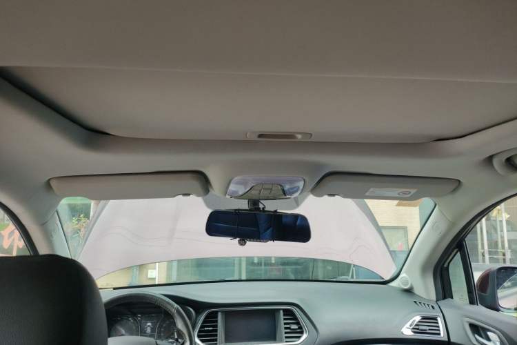 Used GAC Trumpchi GS4 2015 200T G-DCT Luxury Edition Headliner