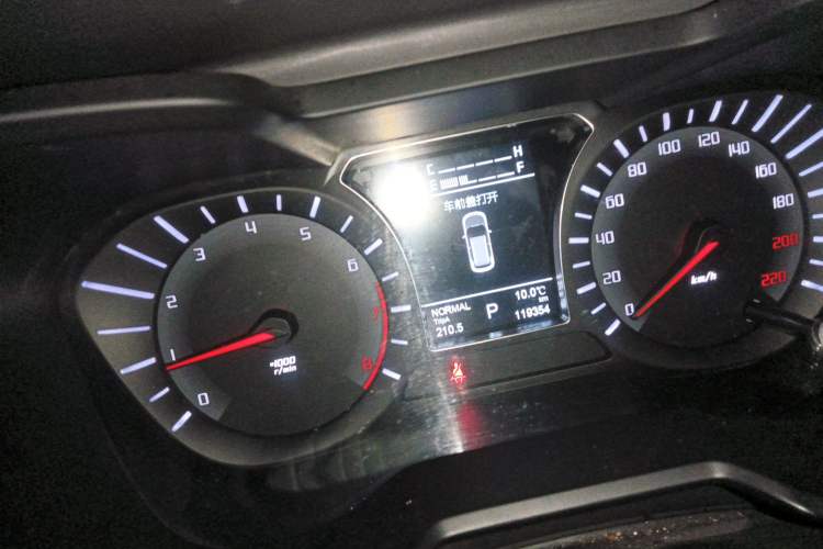 Used GAC Trumpchi GS4 2015 200T G-DCT Elite Edition Instrument Cluster