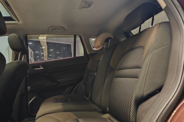Used GAC Trumpchi GS4 2015 200T G-DCT Elite Edition Interior 3