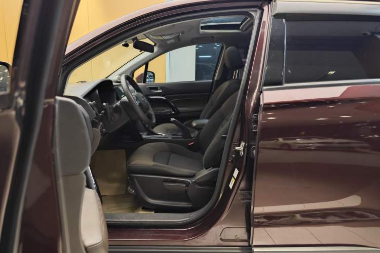 Used GAC Trumpchi GS4 2015 200T G-DCT Elite Edition Left Front Seat