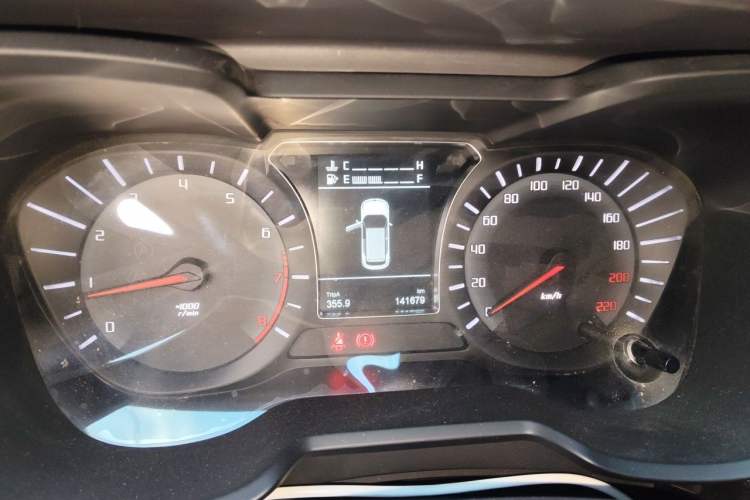 Used GAC Trumpchi GS4 2015 200T Manual Luxury Edition Odometer Close Up
