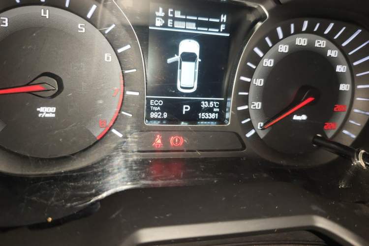 Used GAC Trumpchi GS4 2015 200T G-DCT Elite Edition Odometer Close Up