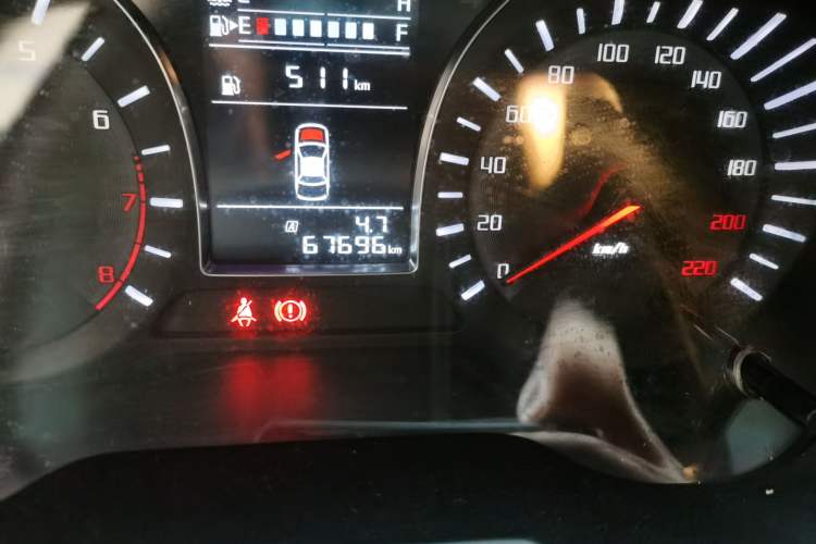 Used GAC Trumpchi GS4 2015 200T Manual Comfort Edition Odometer Close Up