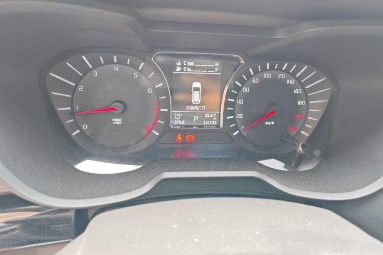 Used GAC Trumpchi GS4 2015 200T G-DCT Luxury Edition Odometer Close Up