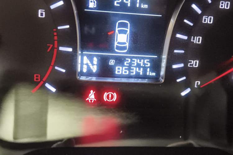 Used GAC Trumpchi GS4 2015 200T G-DCT Comfort Edition Odometer Close Up