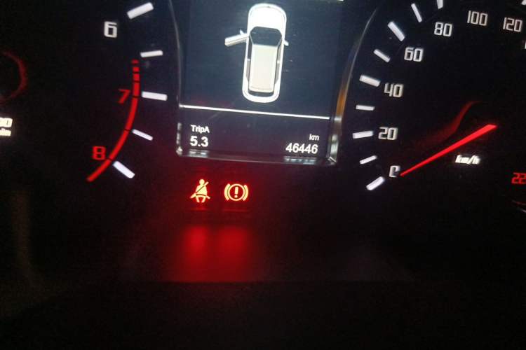 Used GAC Trumpchi GS4 2015 200T Manual Luxury Edition Odometer Close Up
