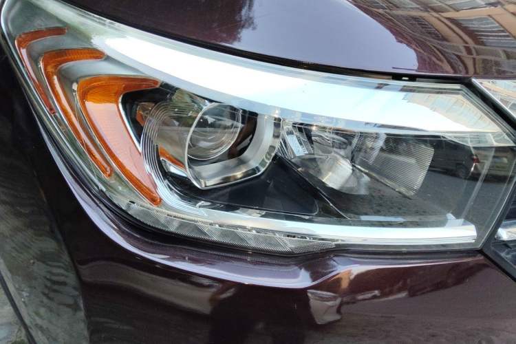 Used GAC Trumpchi GS4 2015 200T Manual Luxury Edition Right Front Headlight